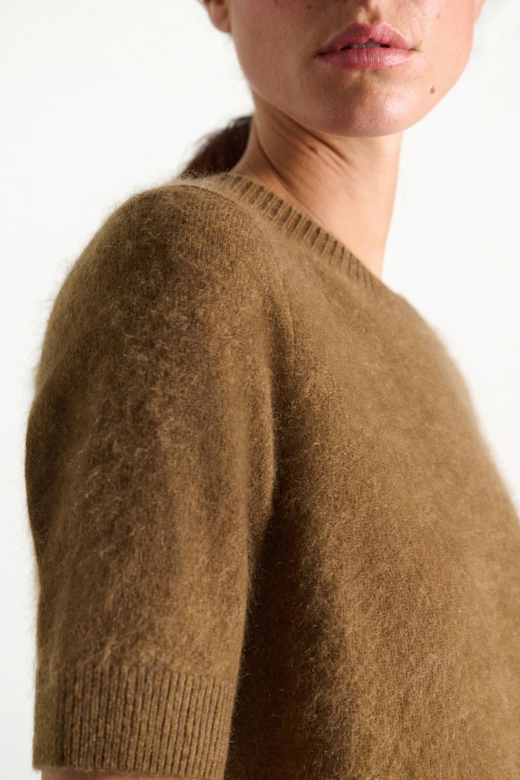 fluffy statements pullover