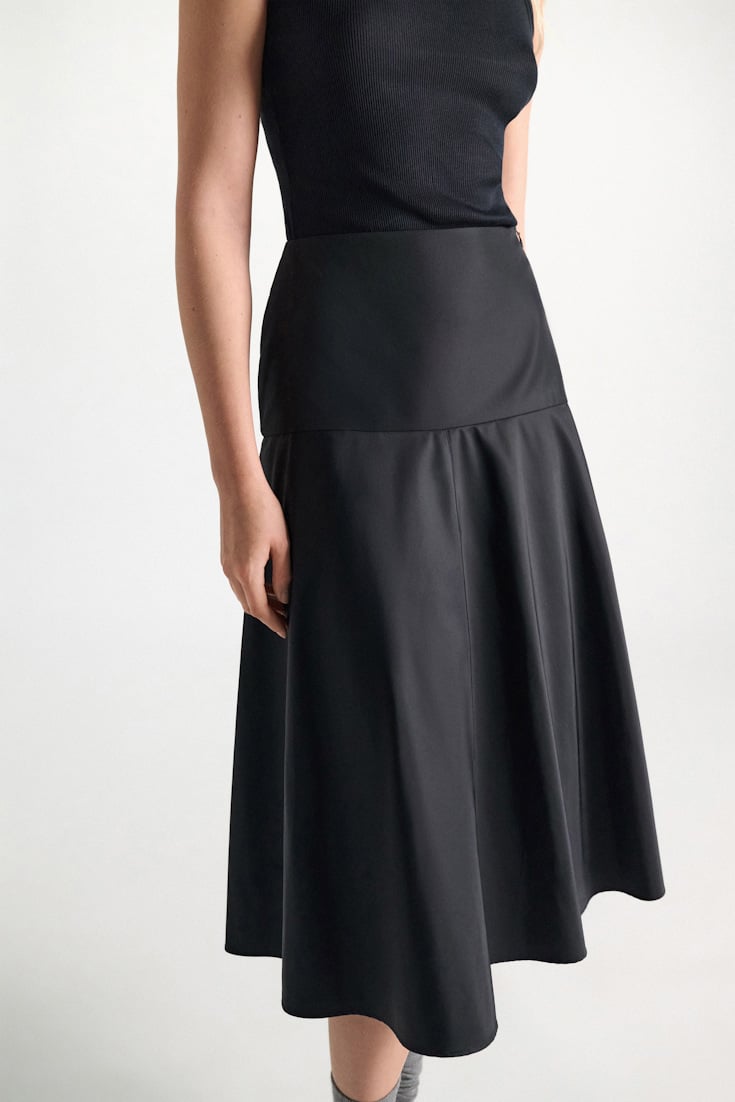 sporty elegance skirt