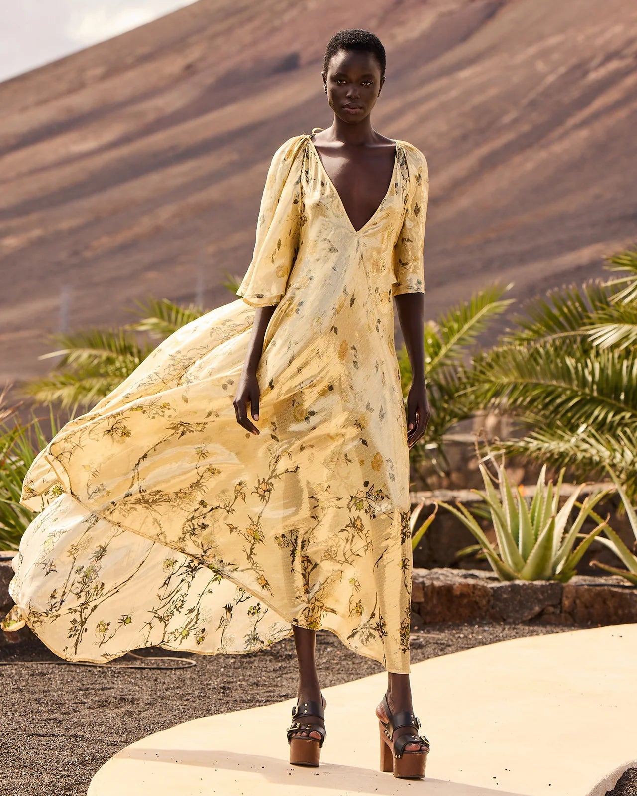 Julia dress Gold