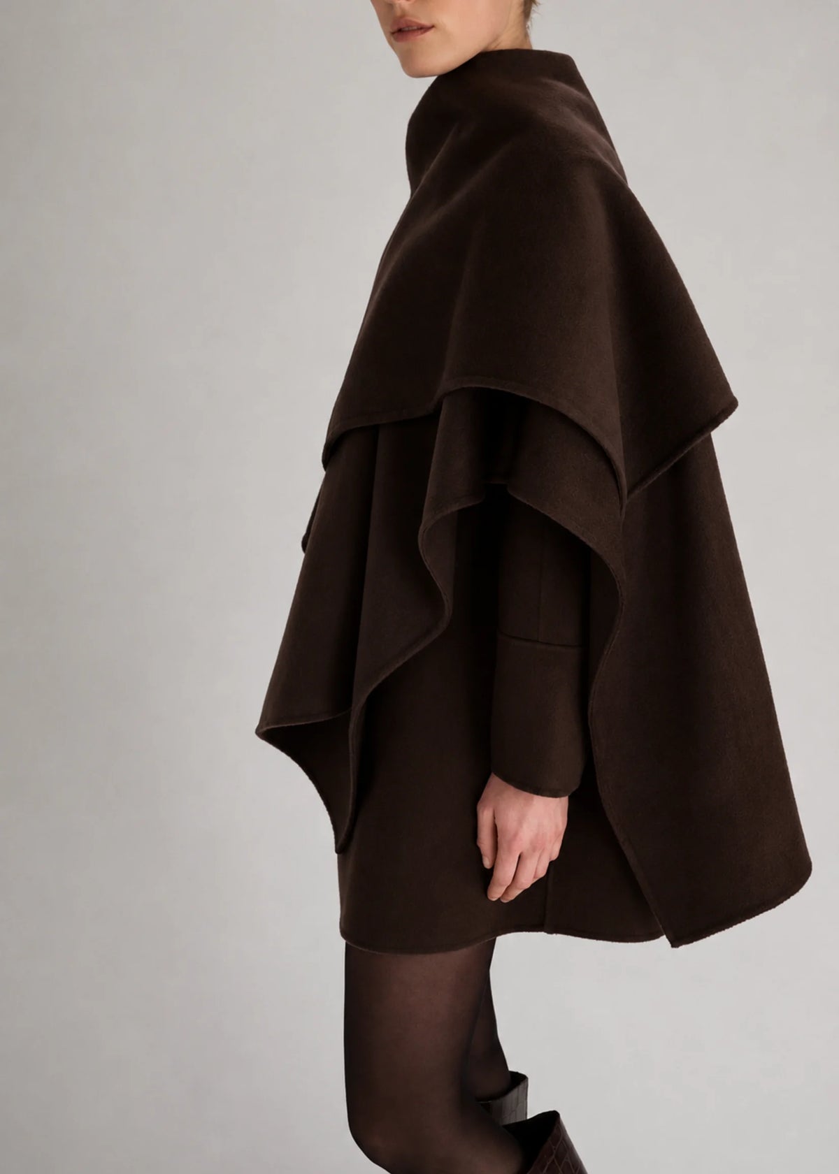 Ophelia Cape Oscar